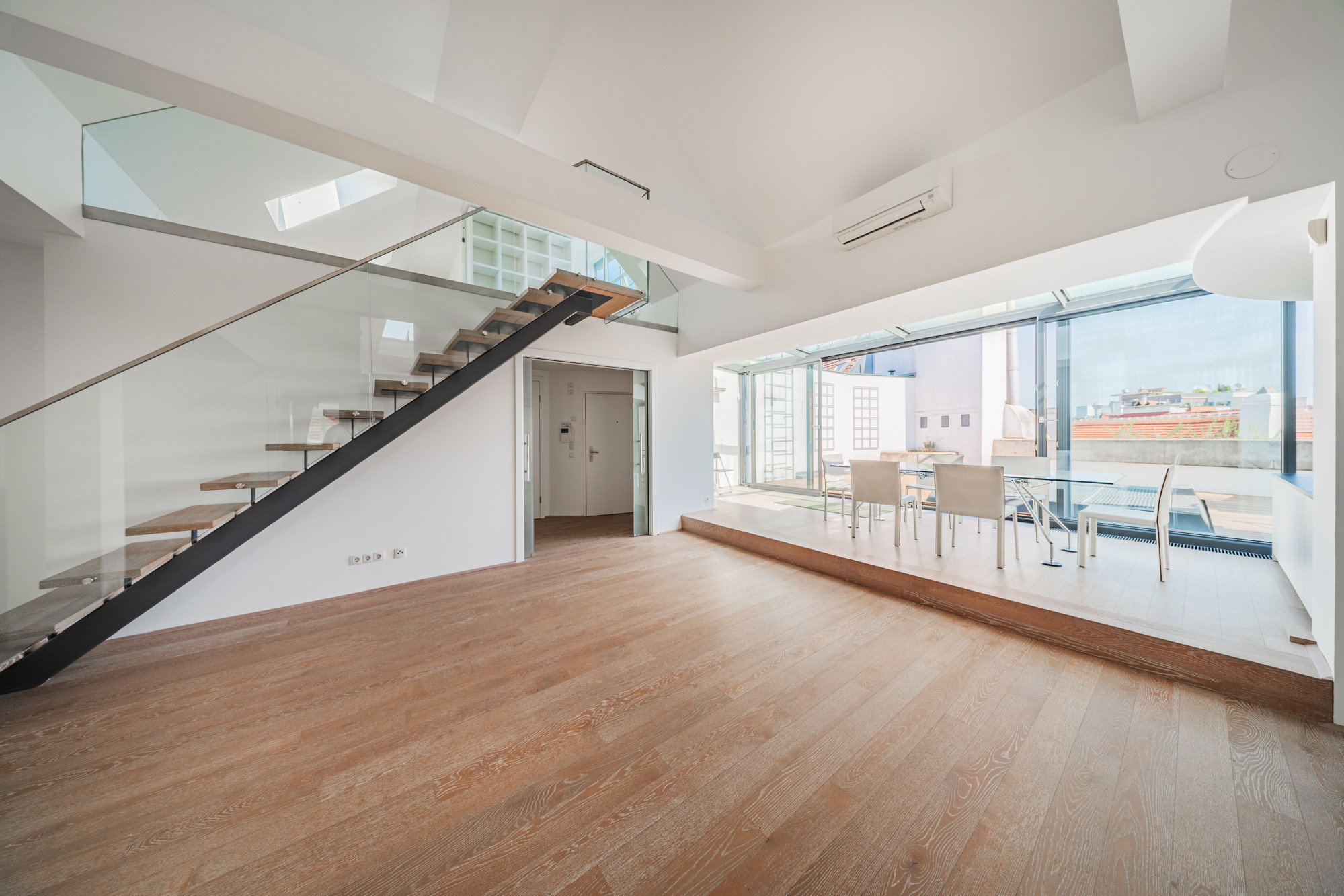 Above the rooftops of Vienna’s city center