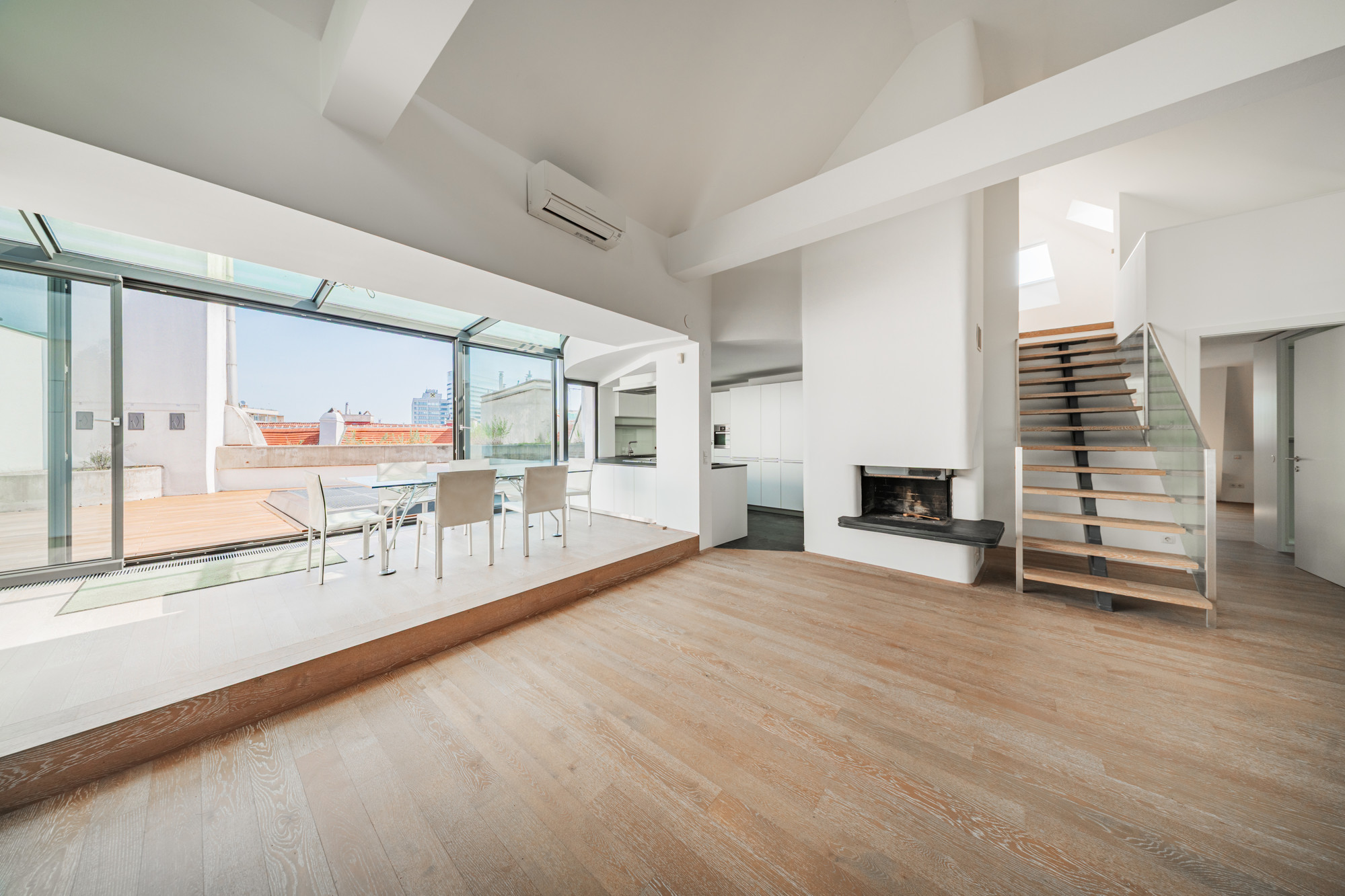 Above the rooftops of Vienna’s city center