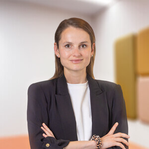 Mag. 
		Annemarie Schmid