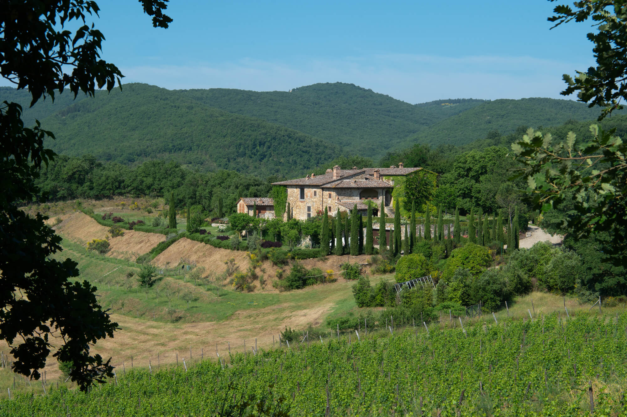 Großes Landhaus mit modernen Elementen und Pool in der Toskana