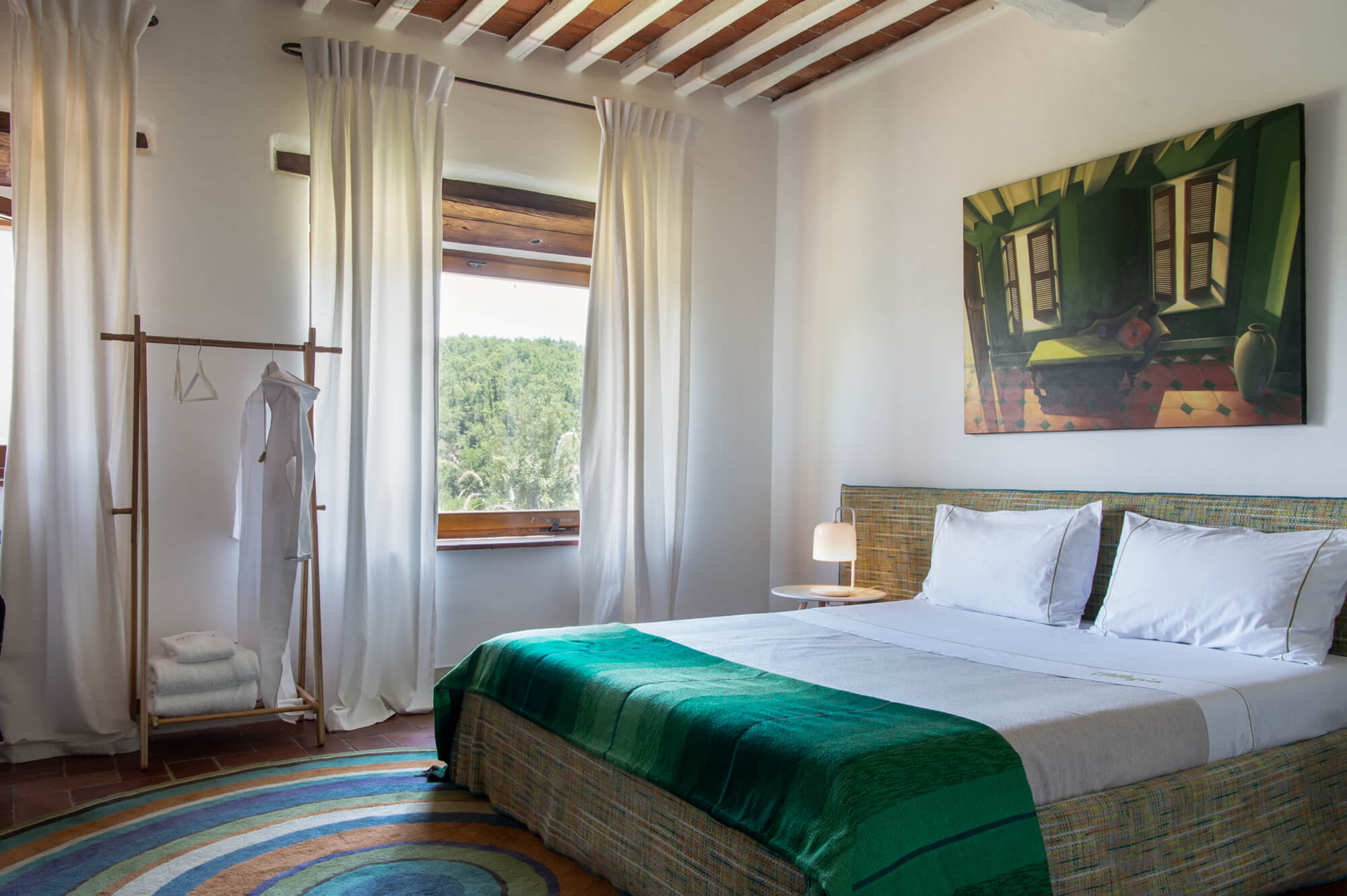 Großes Landhaus mit modernen Elementen und Pool in der Toskana