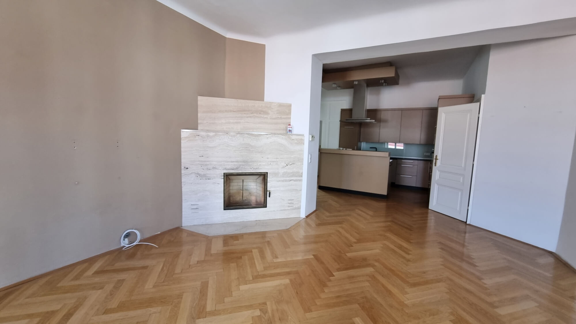 wunderschöne Altbauwohnung - beste Lage - 4.Liftstock
