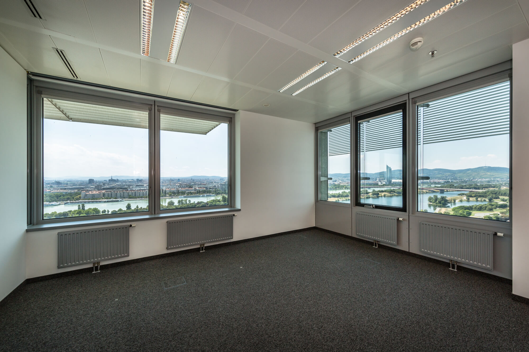 ARES TOWER Moderne Büros mit Weitblick!