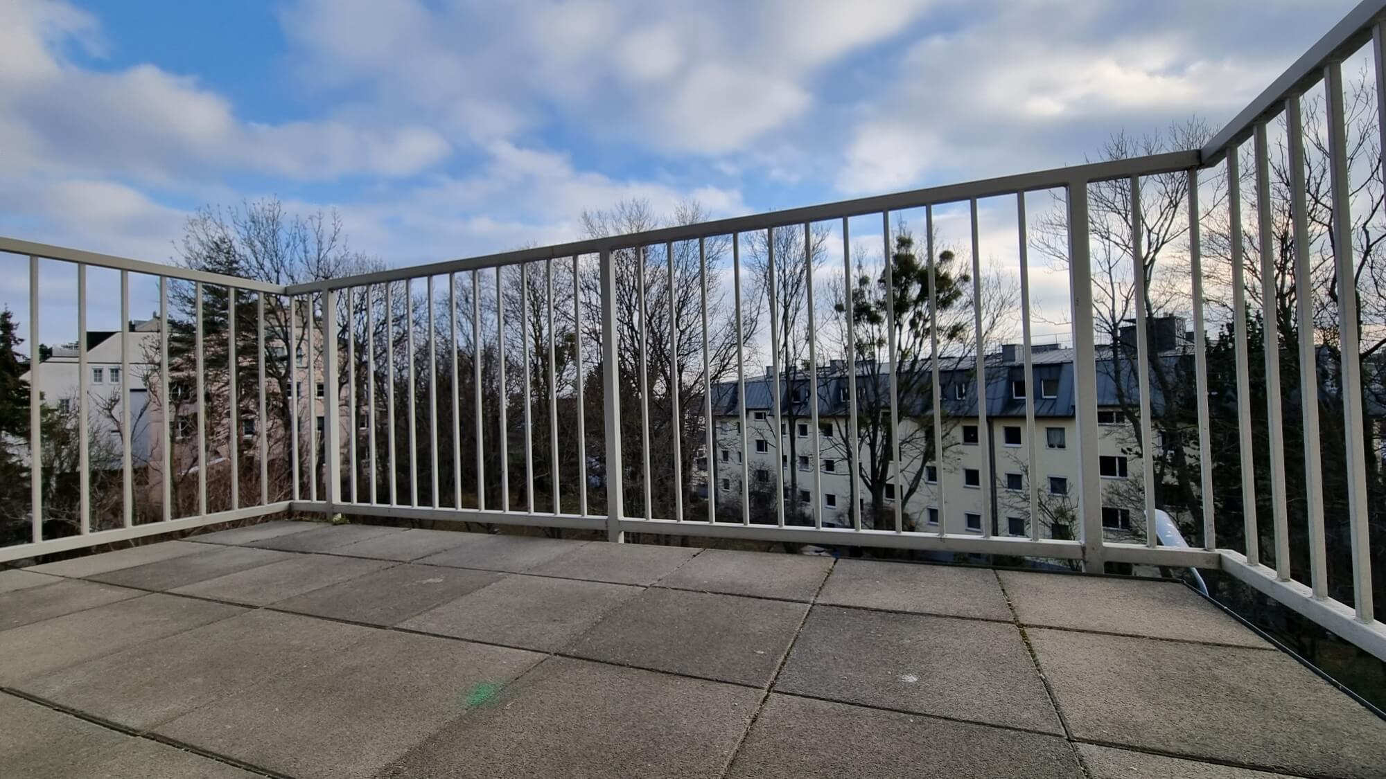 Sonnige Neubauwohnung mit Balkon