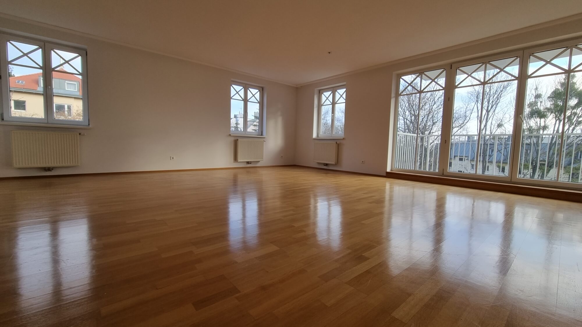 Sonnige Neubauwohnung mit Balkon