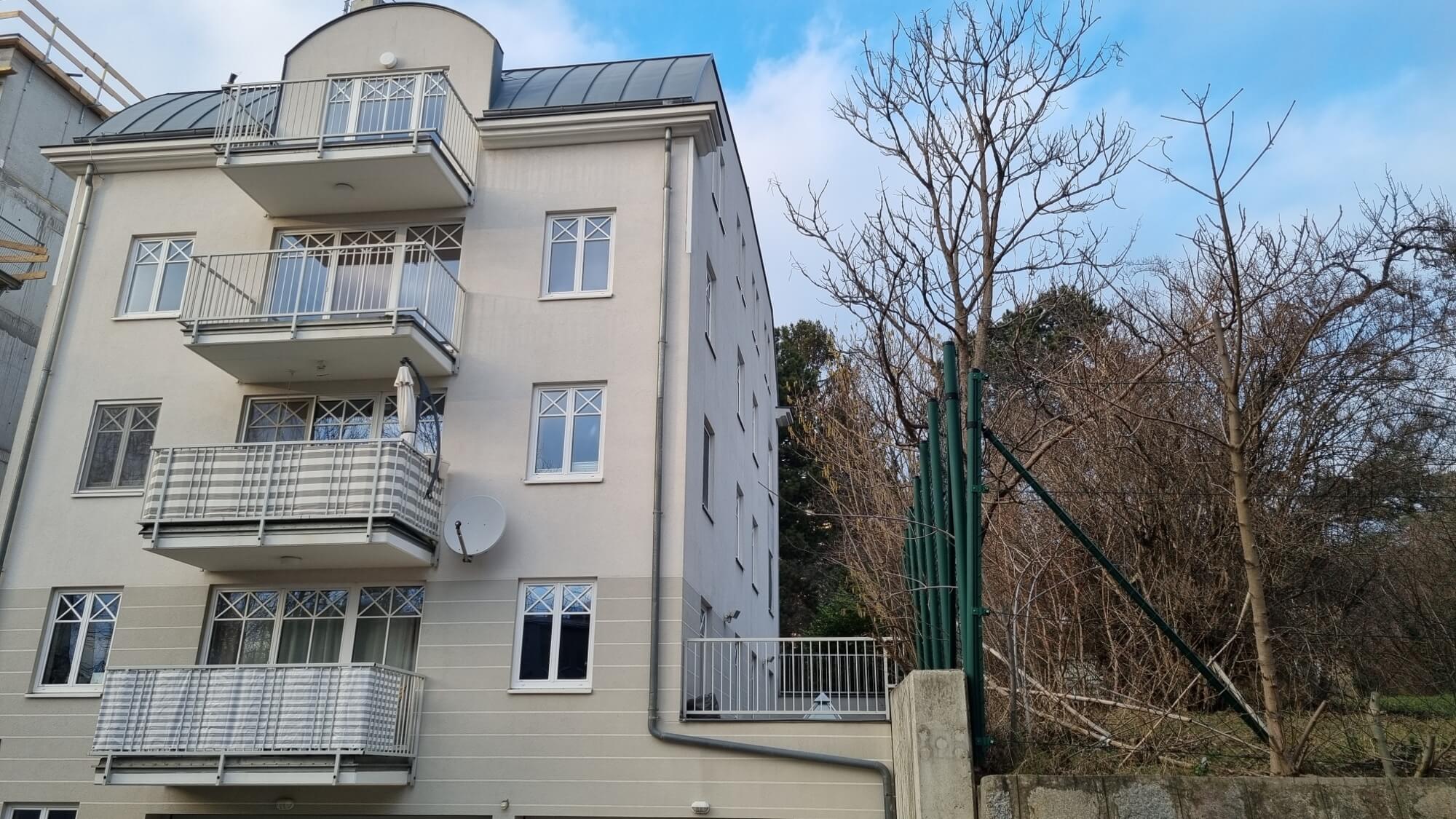 Sonnige Neubauwohnung mit Balkon