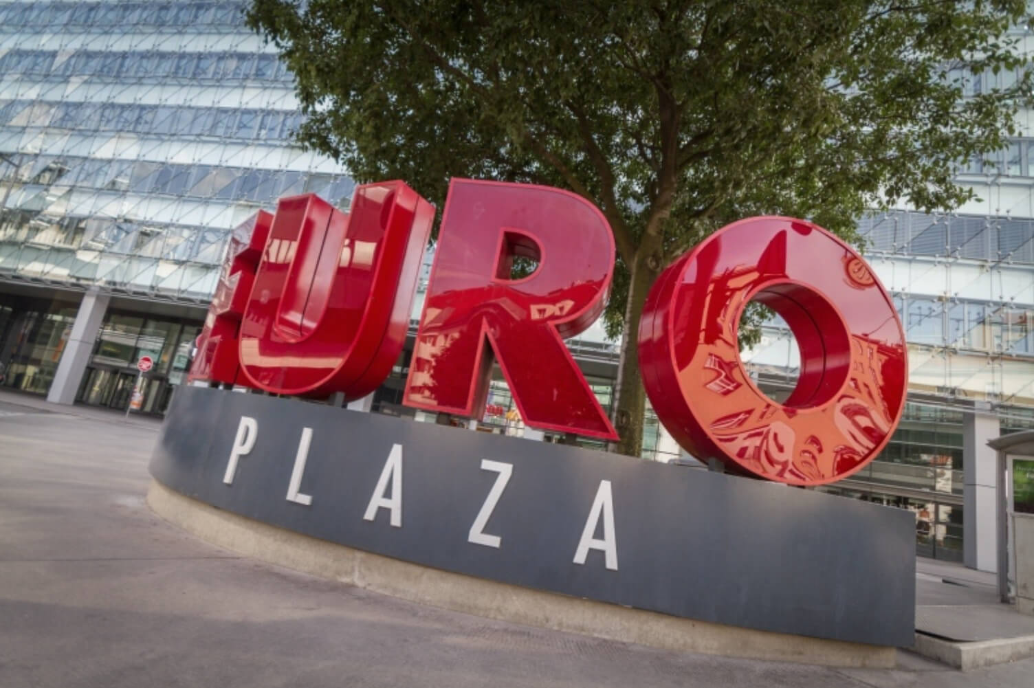 EURO PLAZA 1 - Ihr All-in-1 Büro