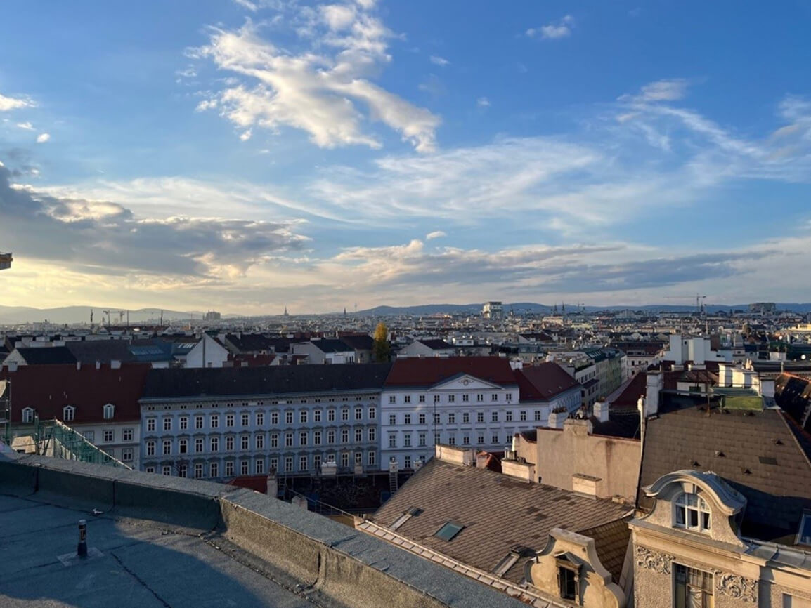 Dachgeschoßbüro in 1040 Wien