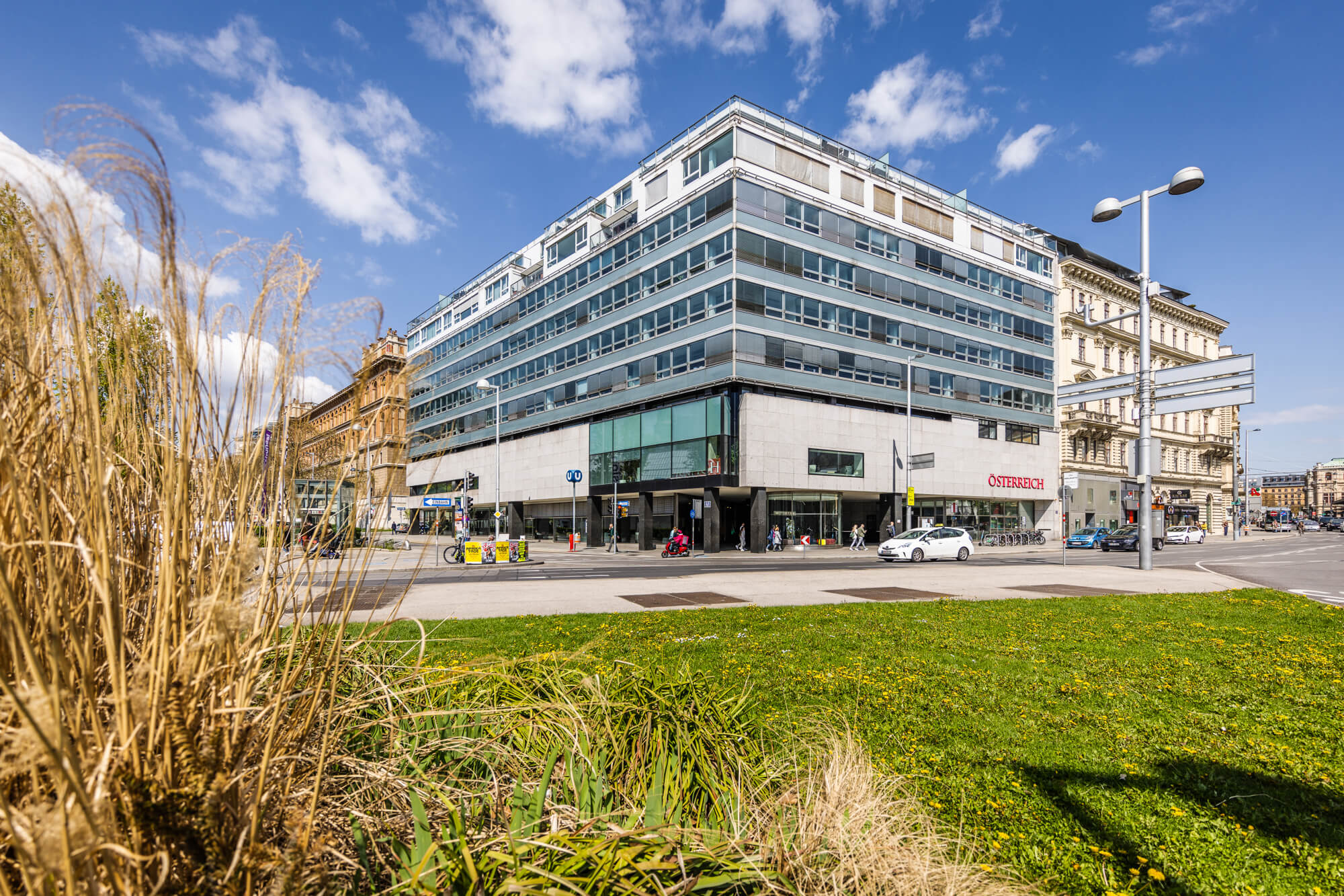 Akademiehof - office building near the Secession