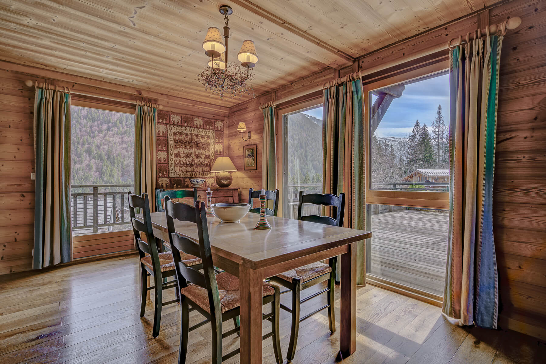 Chalet with panoramic views over Morzine and the mountains.