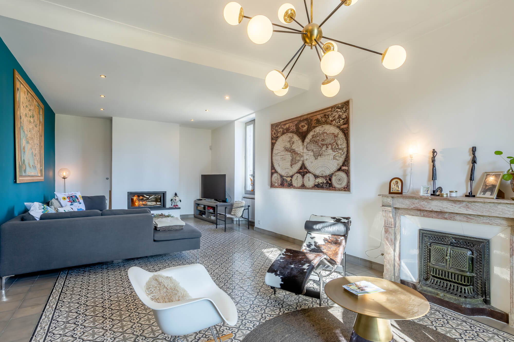 Hübsches Steinhaus mit Pool