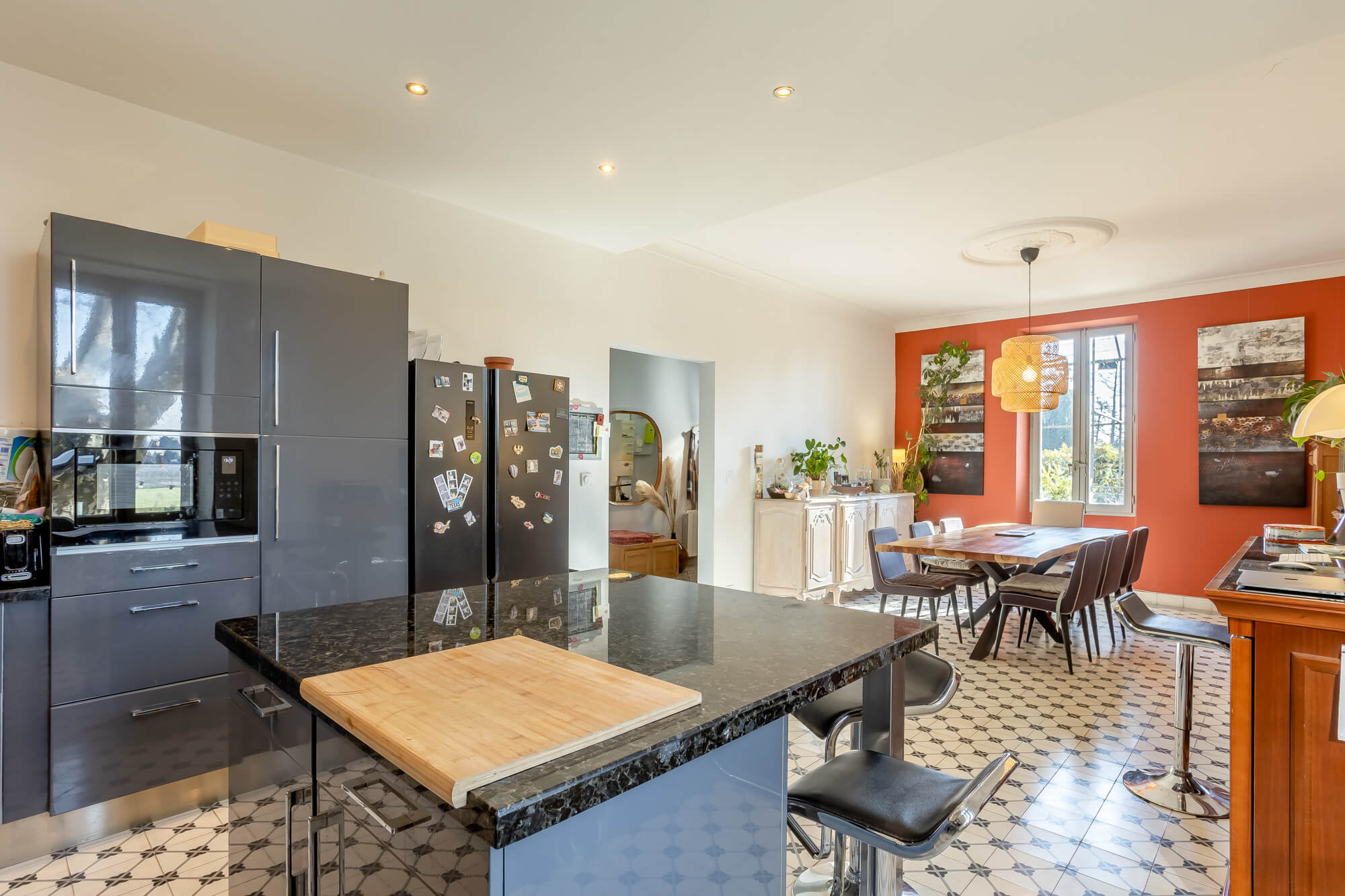 Hübsches Steinhaus mit Pool