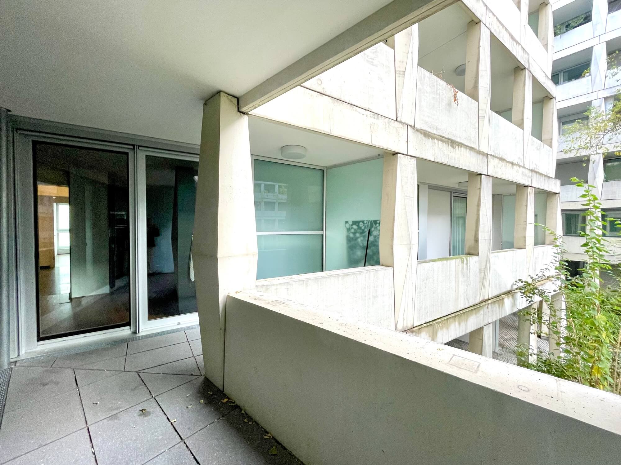 TOP Neubauwohnung, 3 Schlafzimmer und Loggia - Garage verfügbar - mitten im 7. Bezirk!