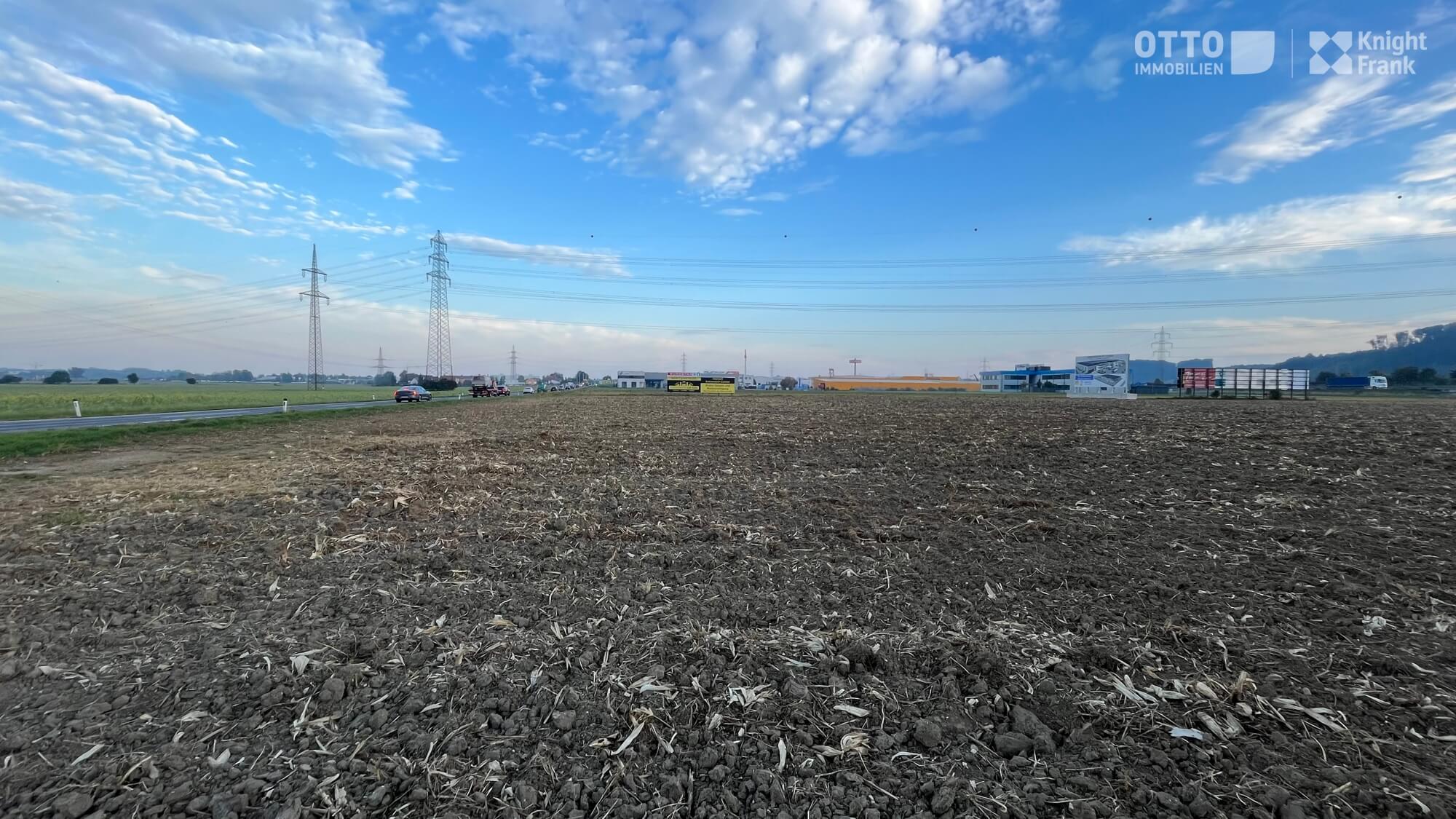 Sankt Florian business park right at the A1