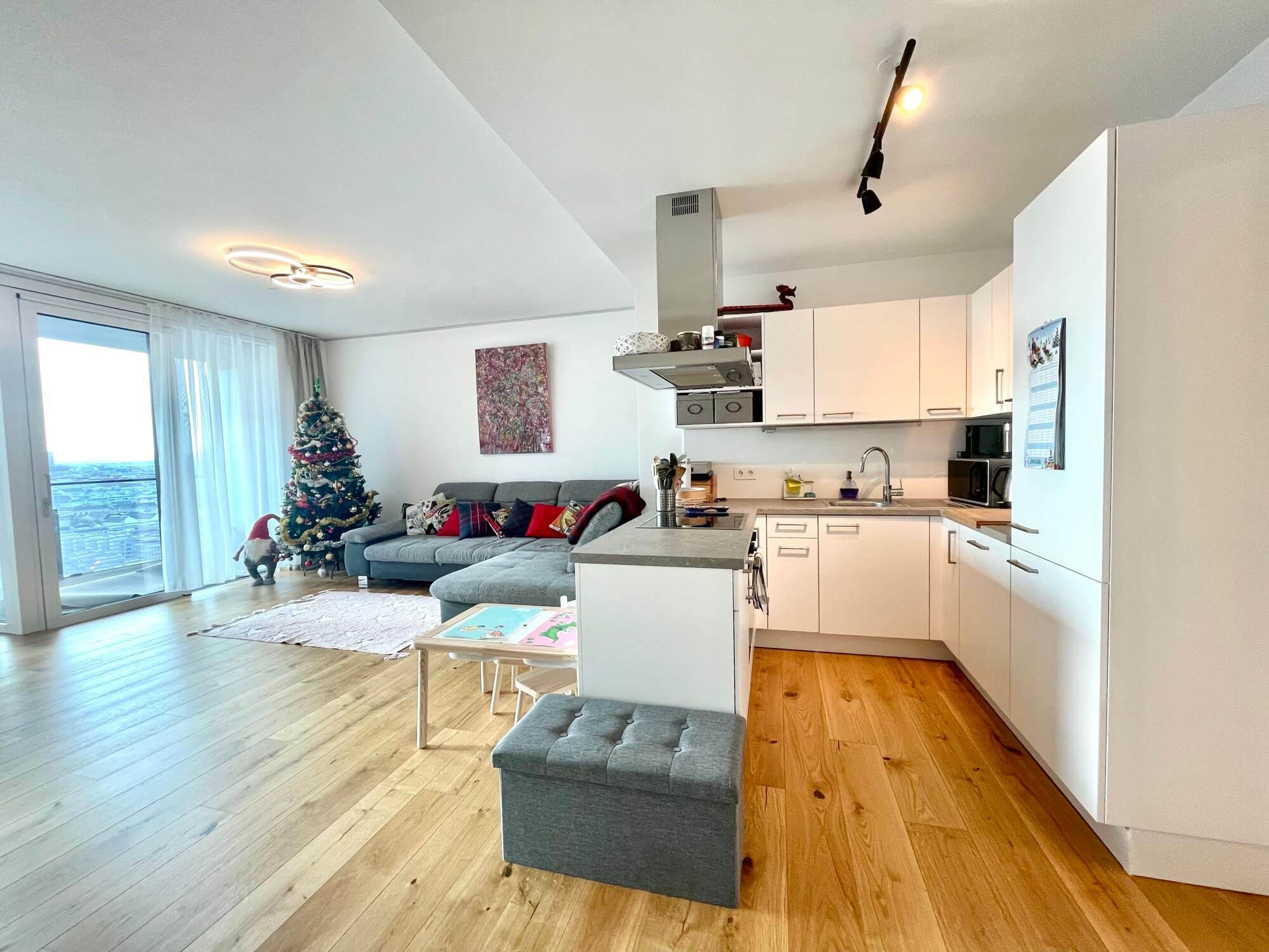 23. Stock - TrIIIple -  komplett möbliert - zur Miete