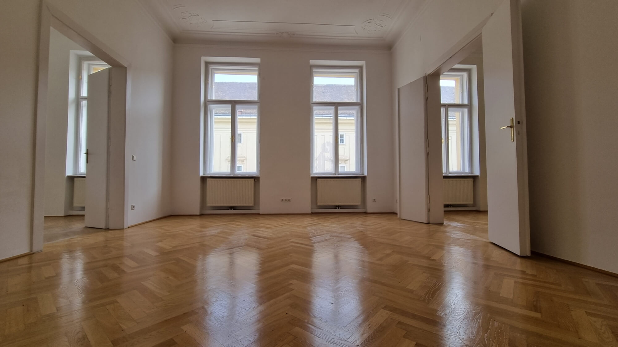 Klassischer Altbau 5 Zimmer beim Theresianum