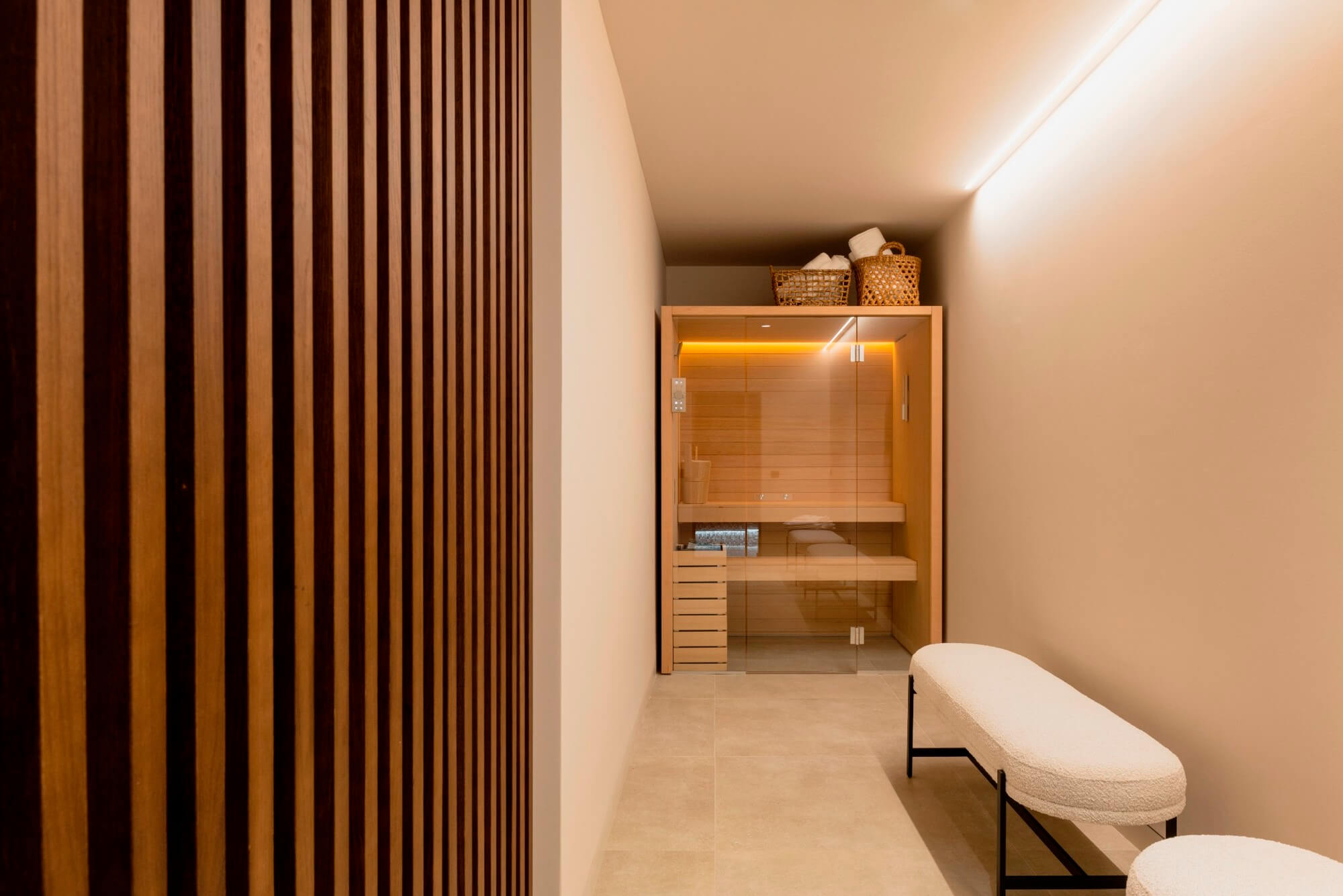 Exquisite Residence: Luxury Villa in La Cerquilla, Nueva Andalucia