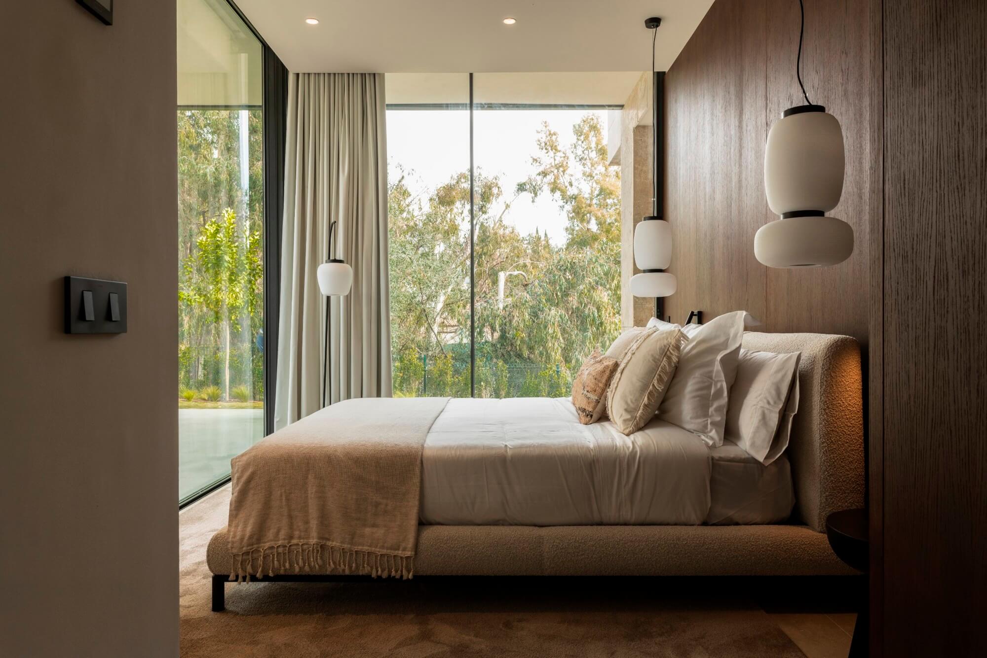 Exquisite Residence: Luxury Villa in La Cerquilla, Nueva Andalucia