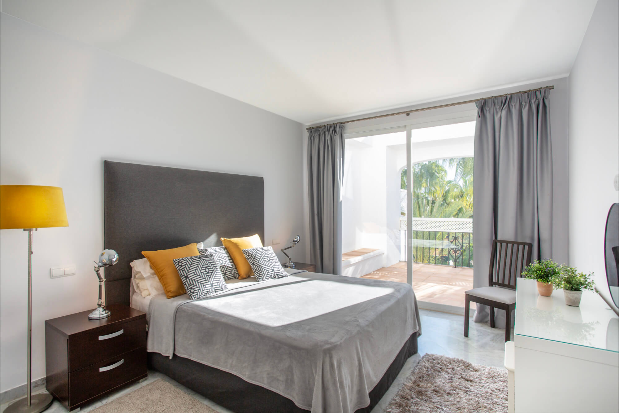 Marina Puente Romano: Eck-Penthouse