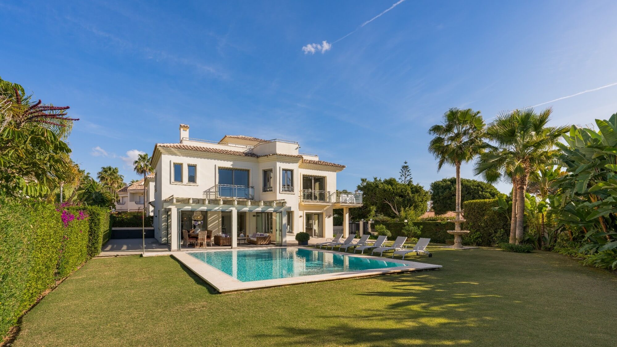 Exquisite Residenz: Luxusvilla in La Cerquilla, Nueva Andalucia