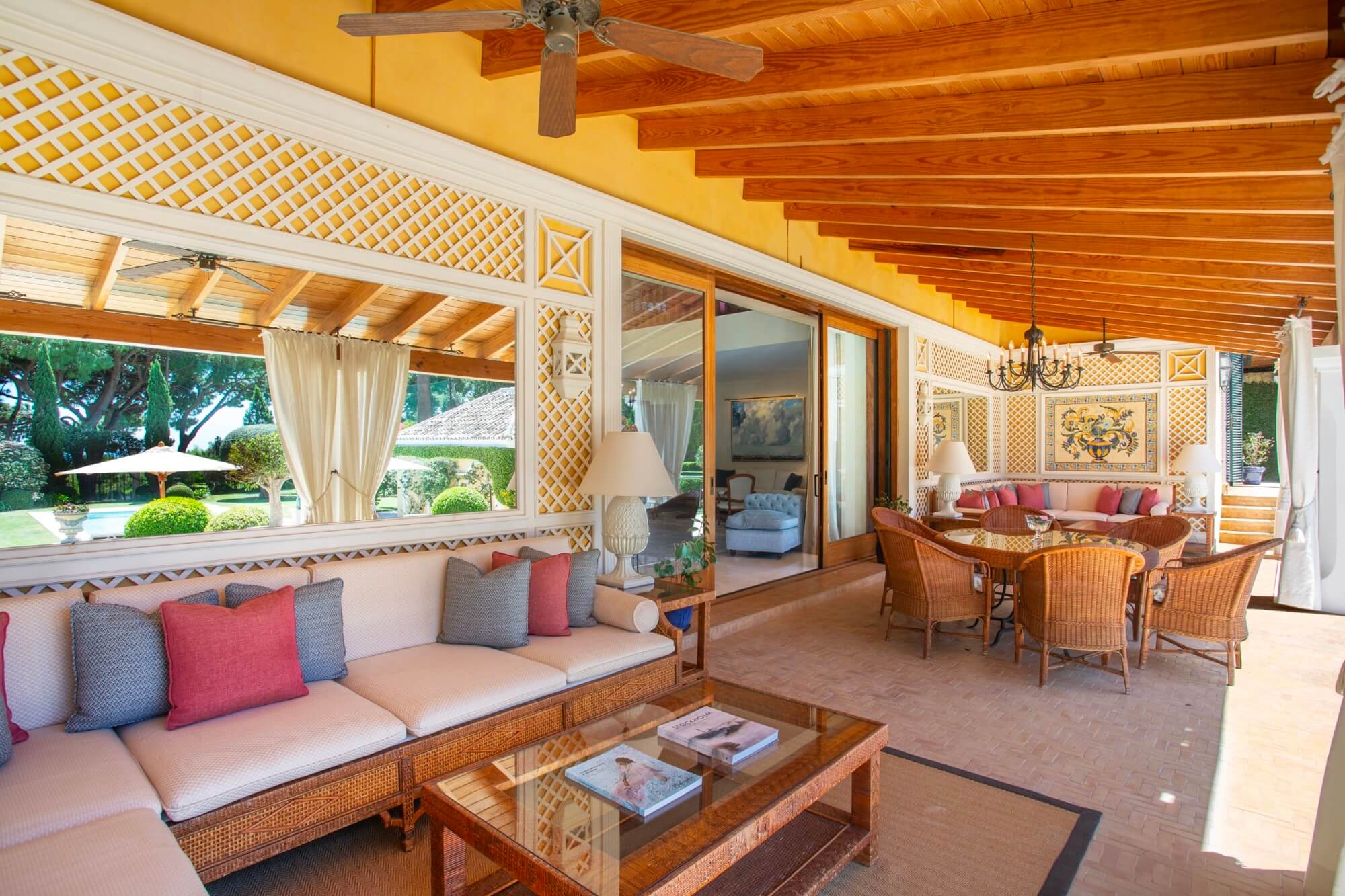 Vereda del Golf Jewel: Premium Beachfront Villa in East Marbella