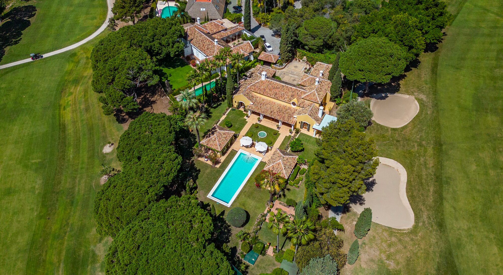 Vereda del Golf Jewel: Premium Beachfront Villa in East Marbella