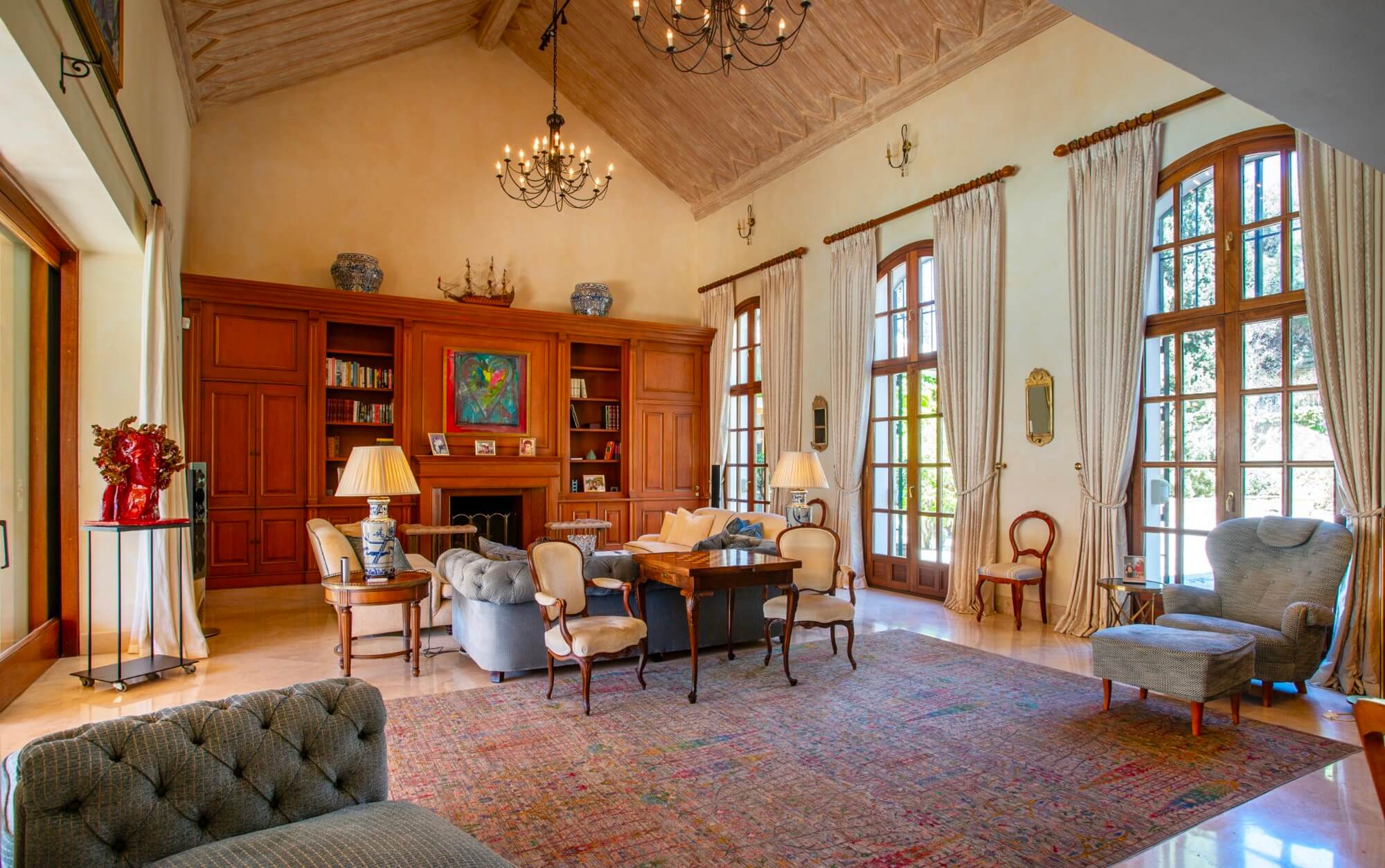 Vereda del Golf Jewel: Premium Beachfront Villa in East Marbella