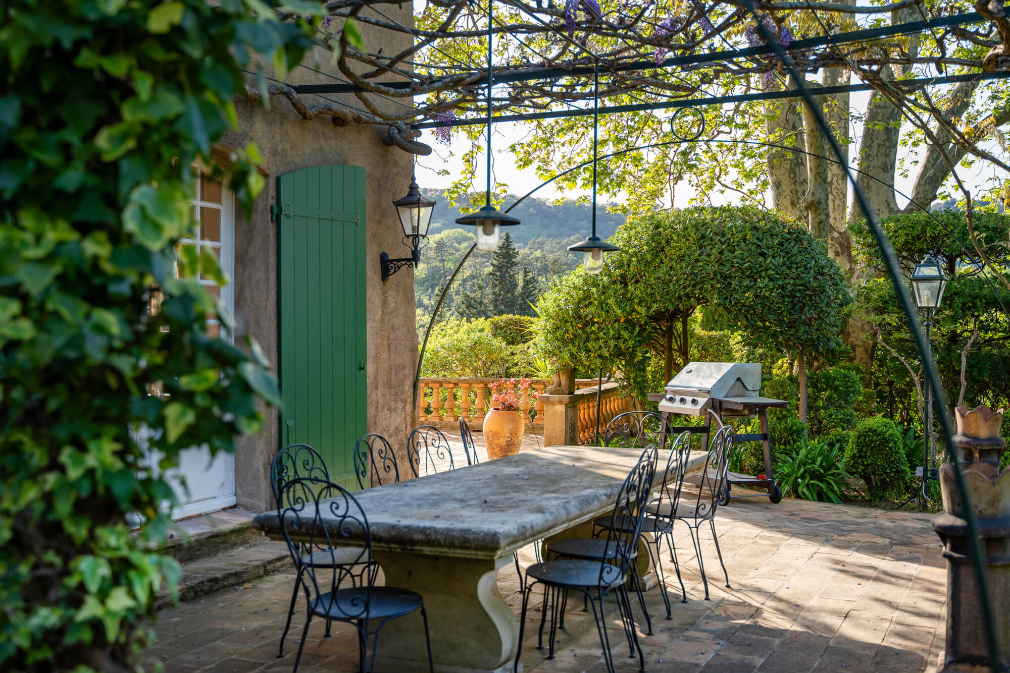 Stone house with pool for sale in Gordes