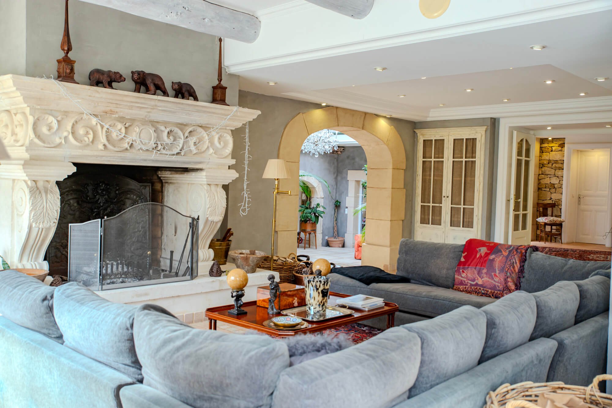 Exklusive Steinresidenz mit Pool zum Verkauf in Sablet