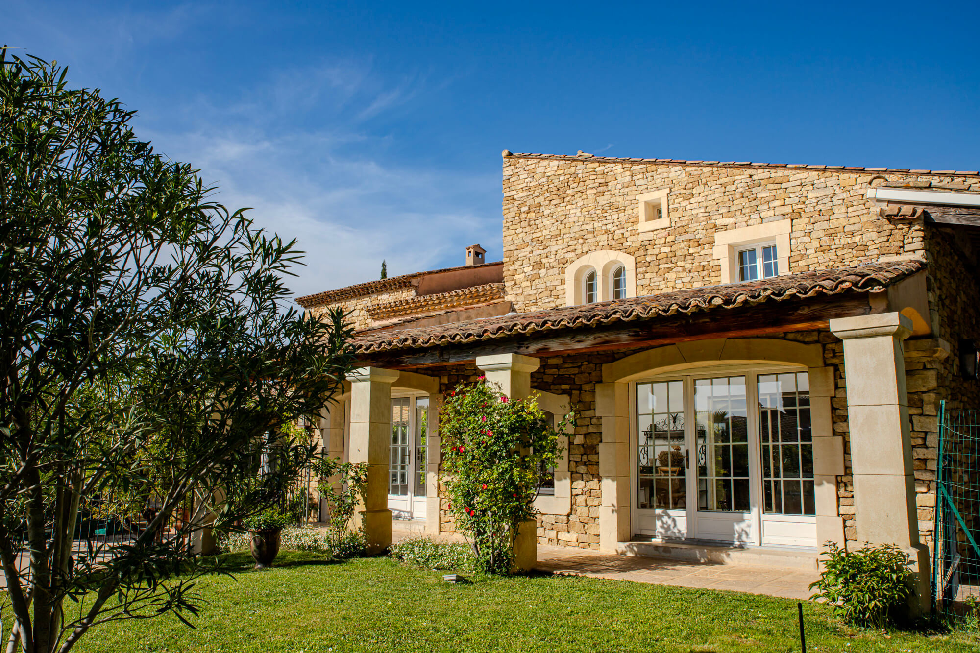 Exklusive Steinresidenz mit Pool zum Verkauf in Sablet
