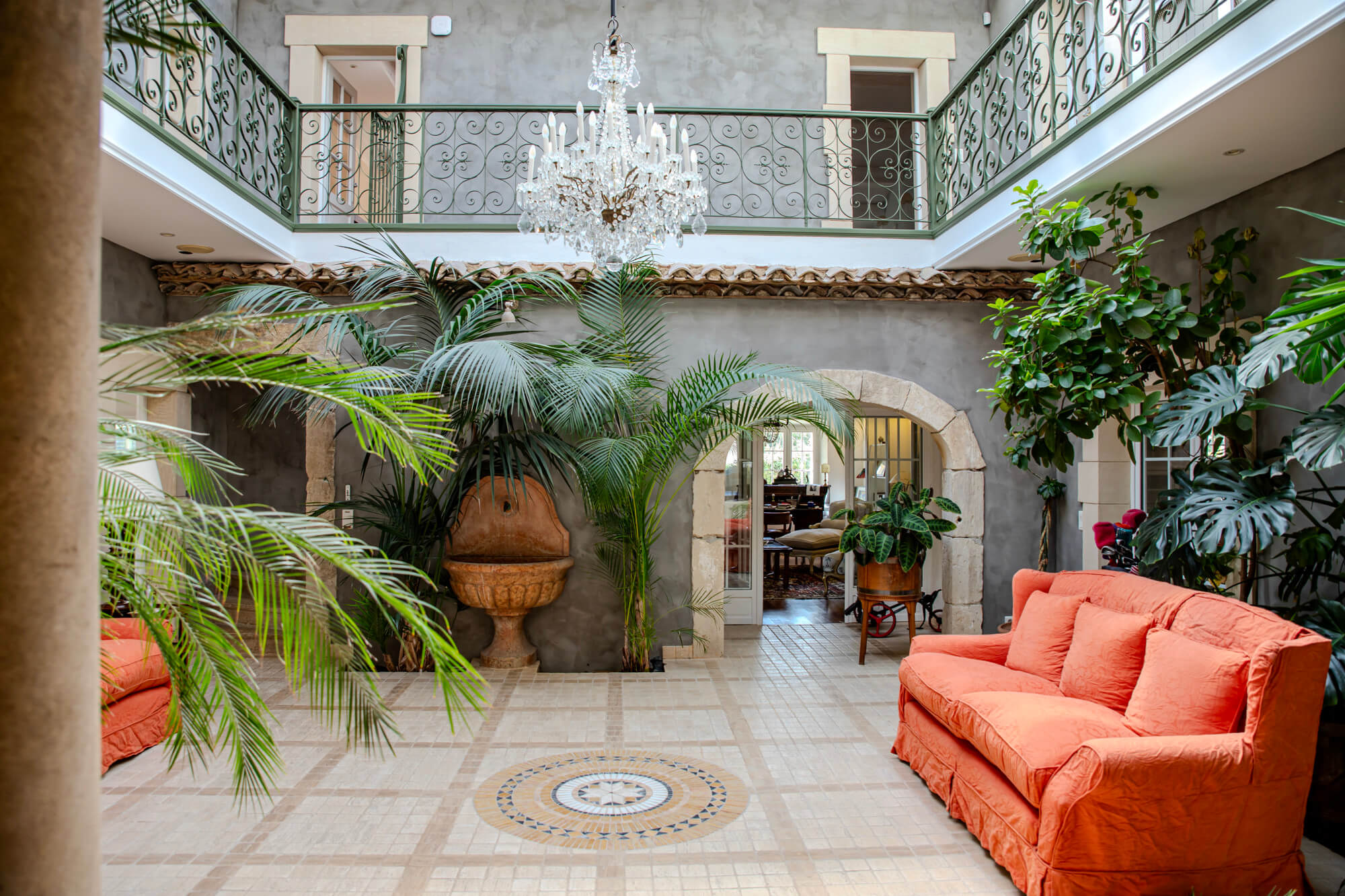 Exklusive Steinresidenz mit Pool zum Verkauf in Sablet