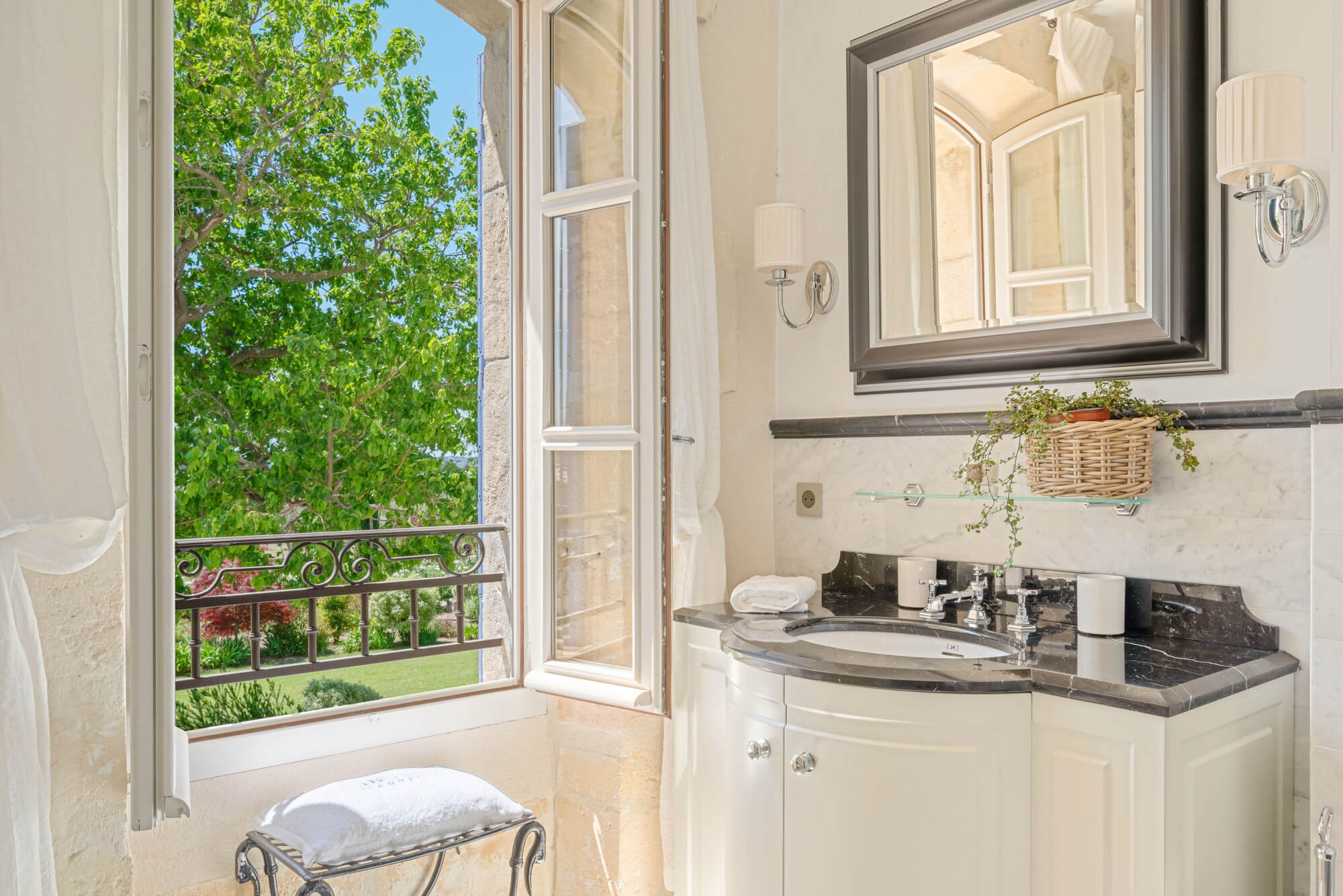 Charmantes, renoviertes Landhaus aus dem 18. Jahrhundert in Maussane-les-Alpilles