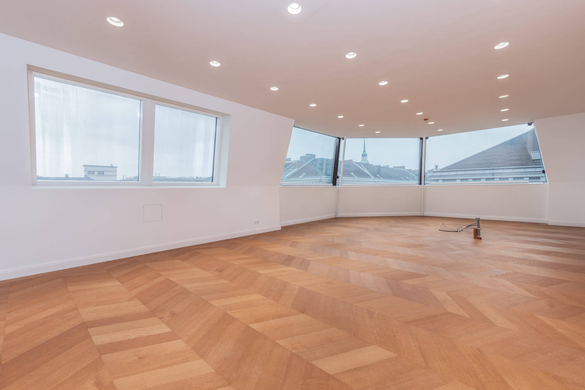 Luxury apartment in prime location near the opera