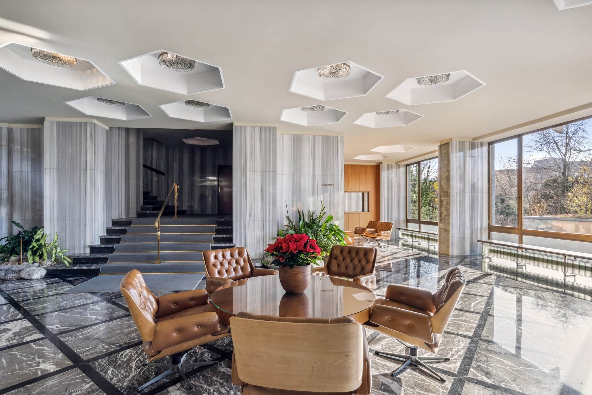 Luxuriöse 265 m² Wohnung mit Panoramablick und privatem Pool