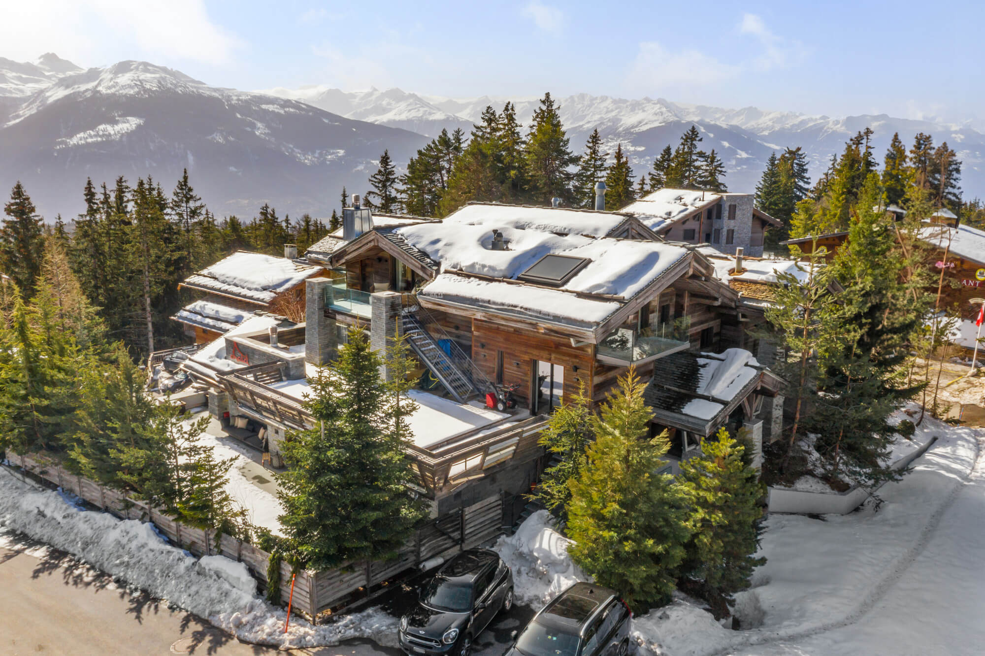 Exquisite chalet in an exclusive location in Plans-Mayens, Crans-Montana