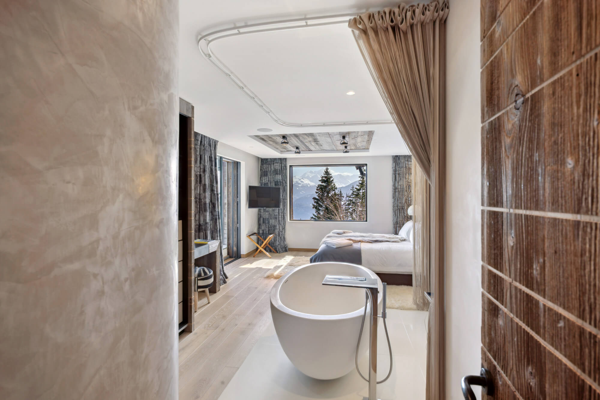 Exquisite chalet in an exclusive location in Plans-Mayens, Crans-Montana