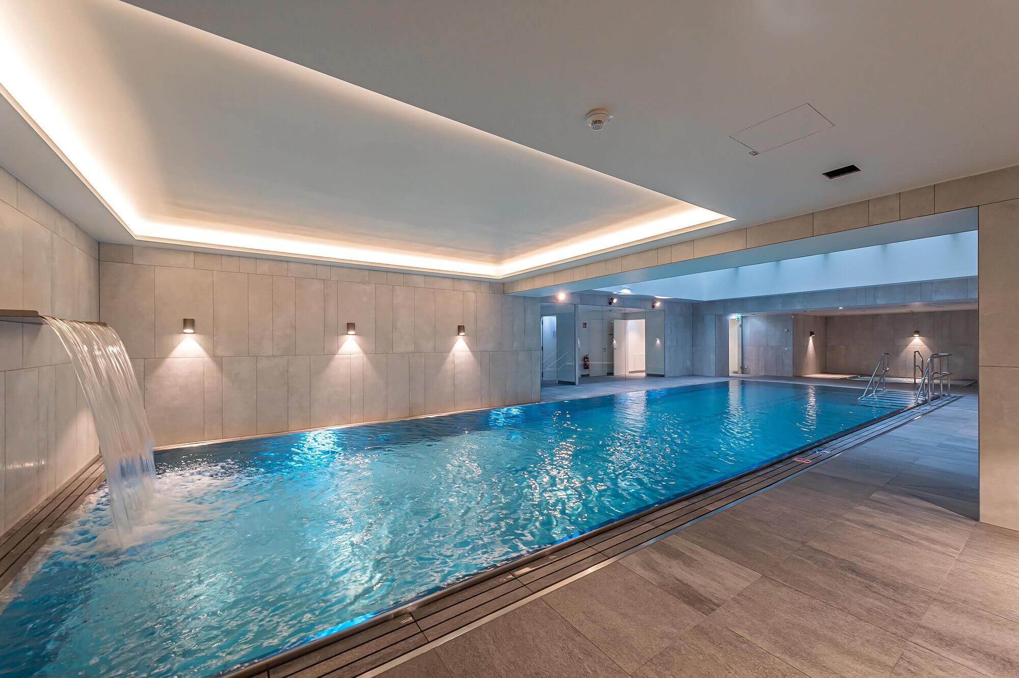 Modern condominium in stylish old building in prime city centre location