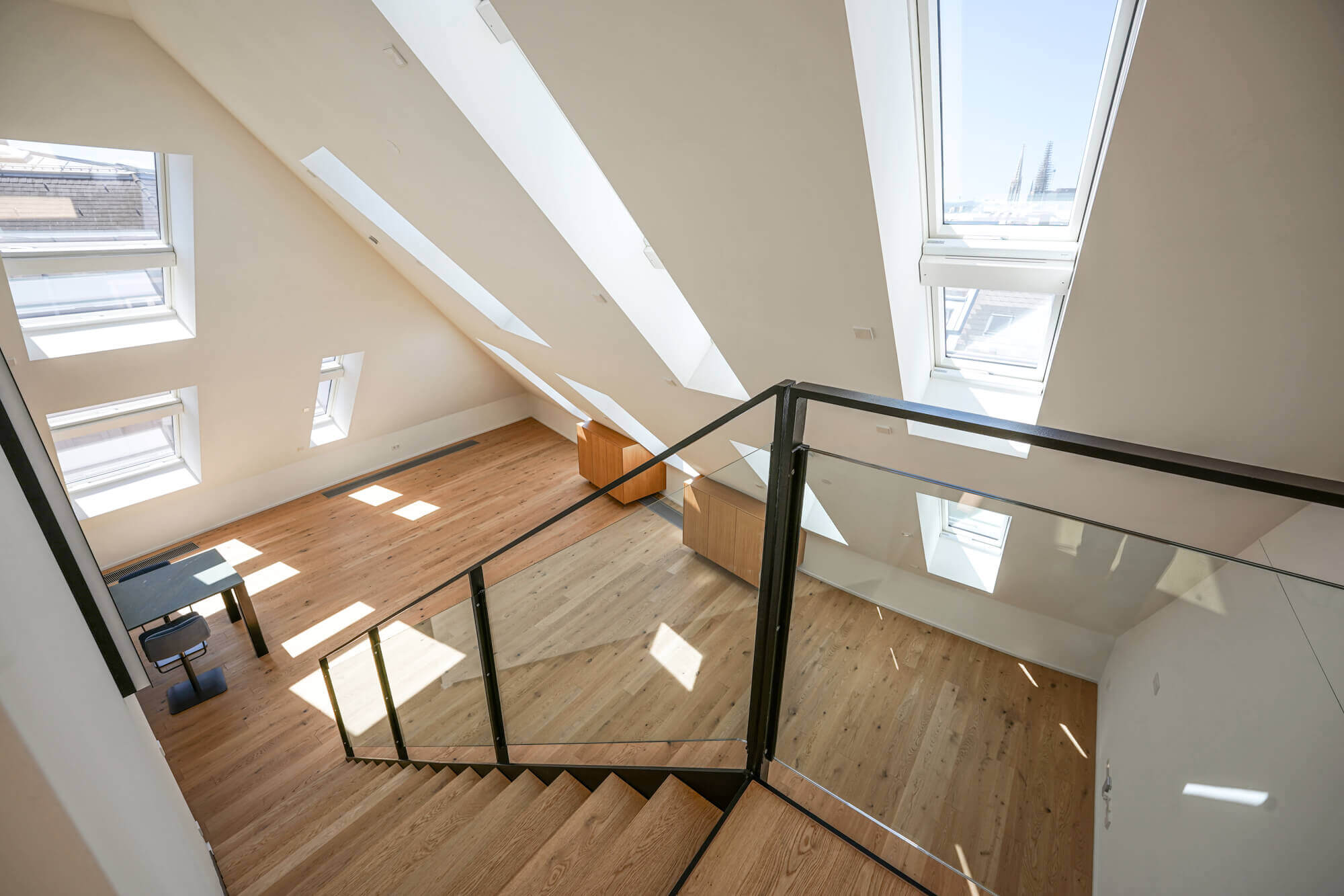 Modernes City-Penthouse mit Dachterrasse und Stephansdom-Blick