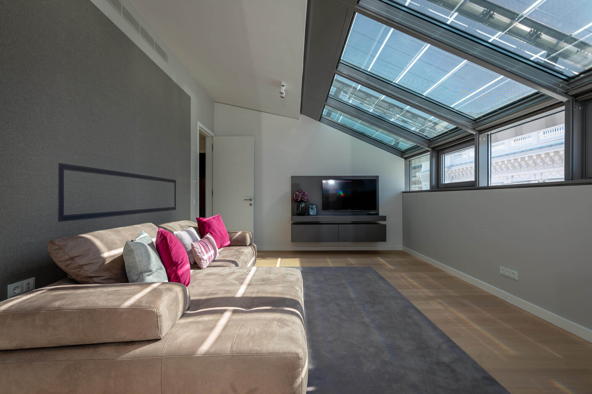 Luxurious Living with Hotel Service