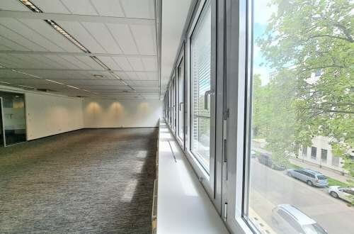 Attractive office building