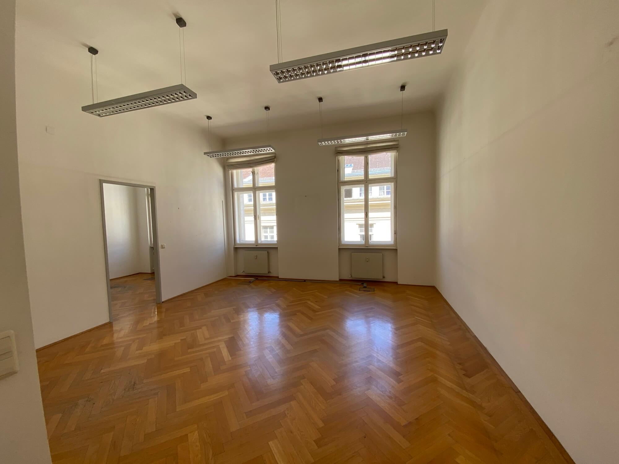 Prestigious office near Schwarzenbergplatz