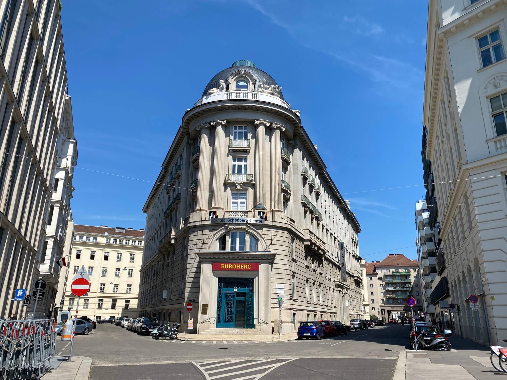 Prestigious office near Schwarzenbergplatz