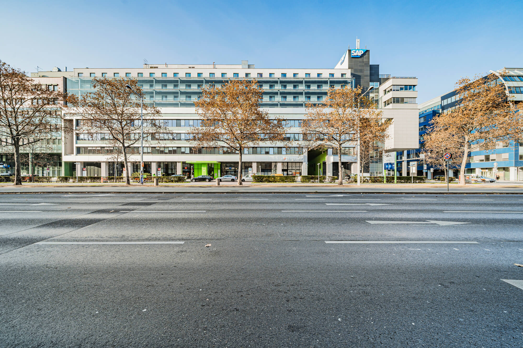 Modernes Büro im Greenworx
