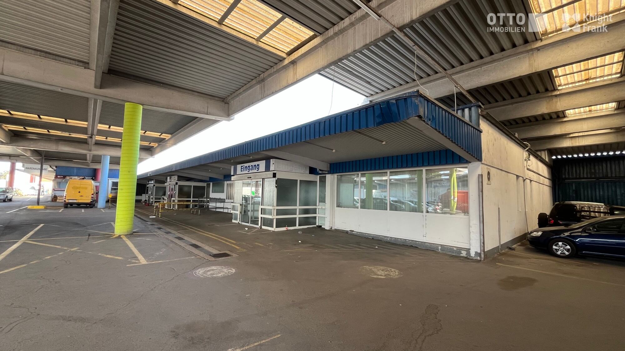 Hall properties on the U1 line / Vienna North