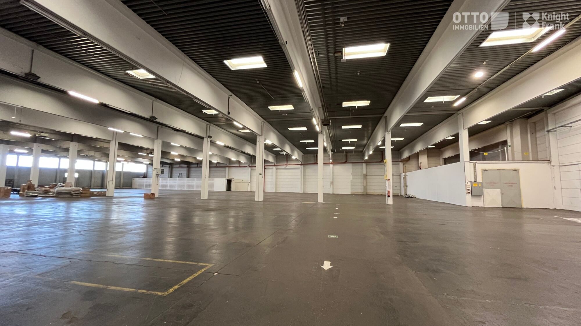 Hall properties on the U1 line / Vienna North