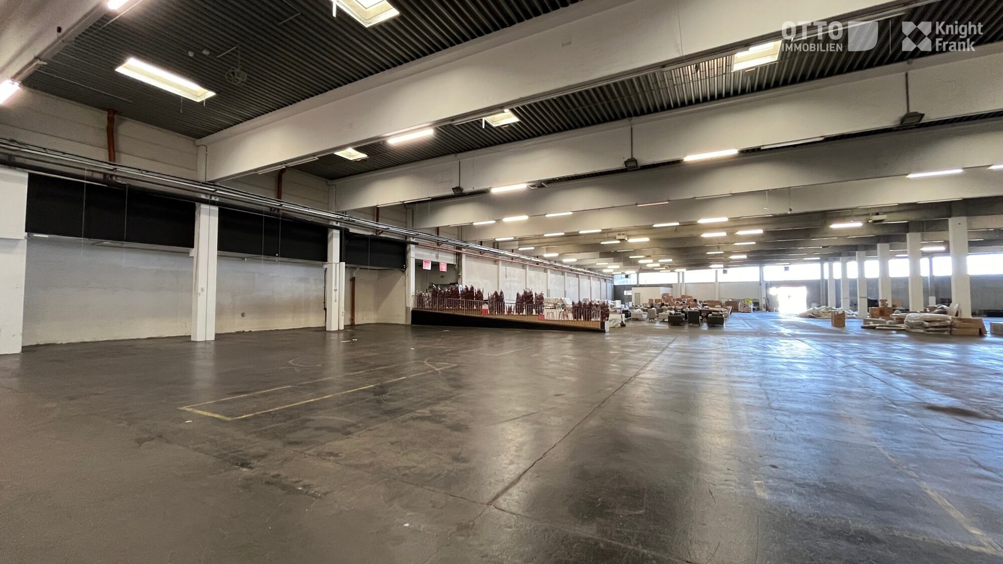 Hall properties on the U1 line / Vienna North