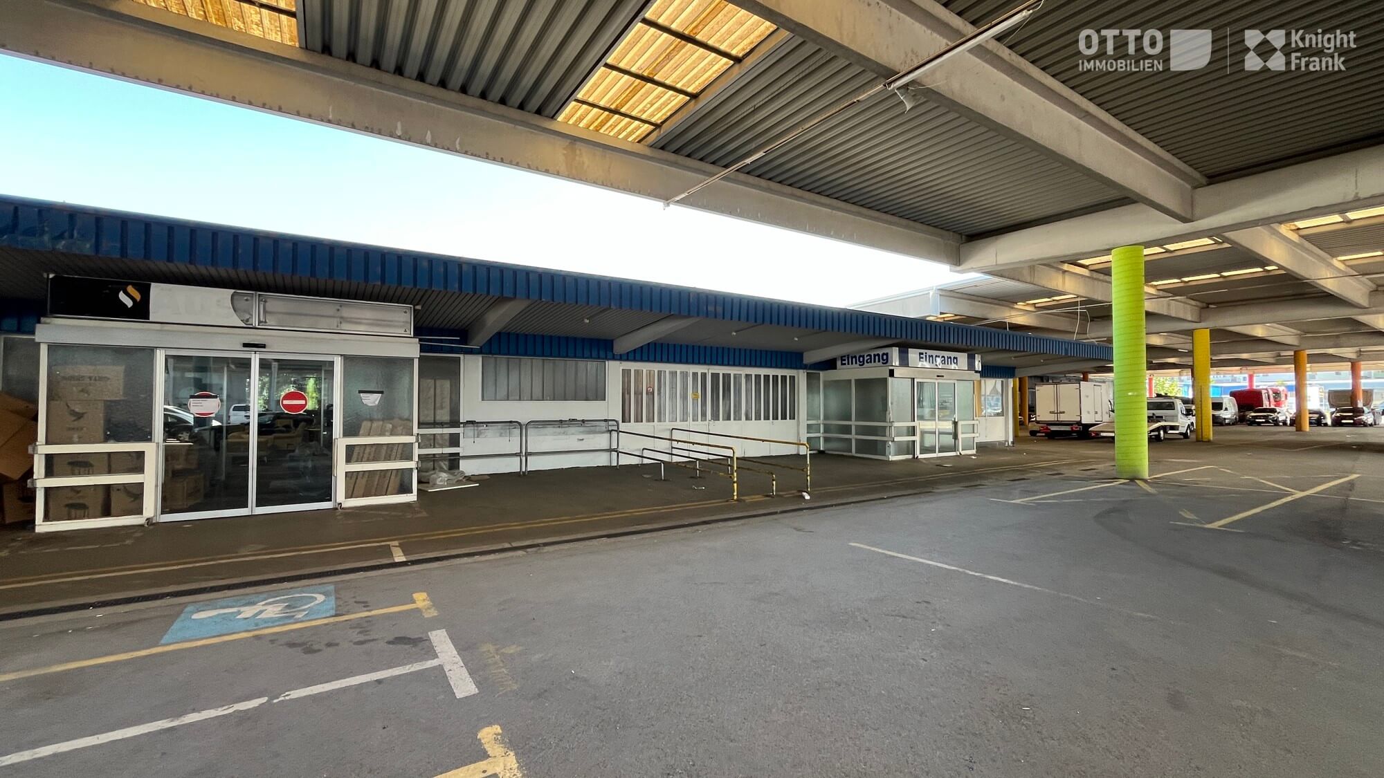 Hall properties on the U1 line / Vienna North