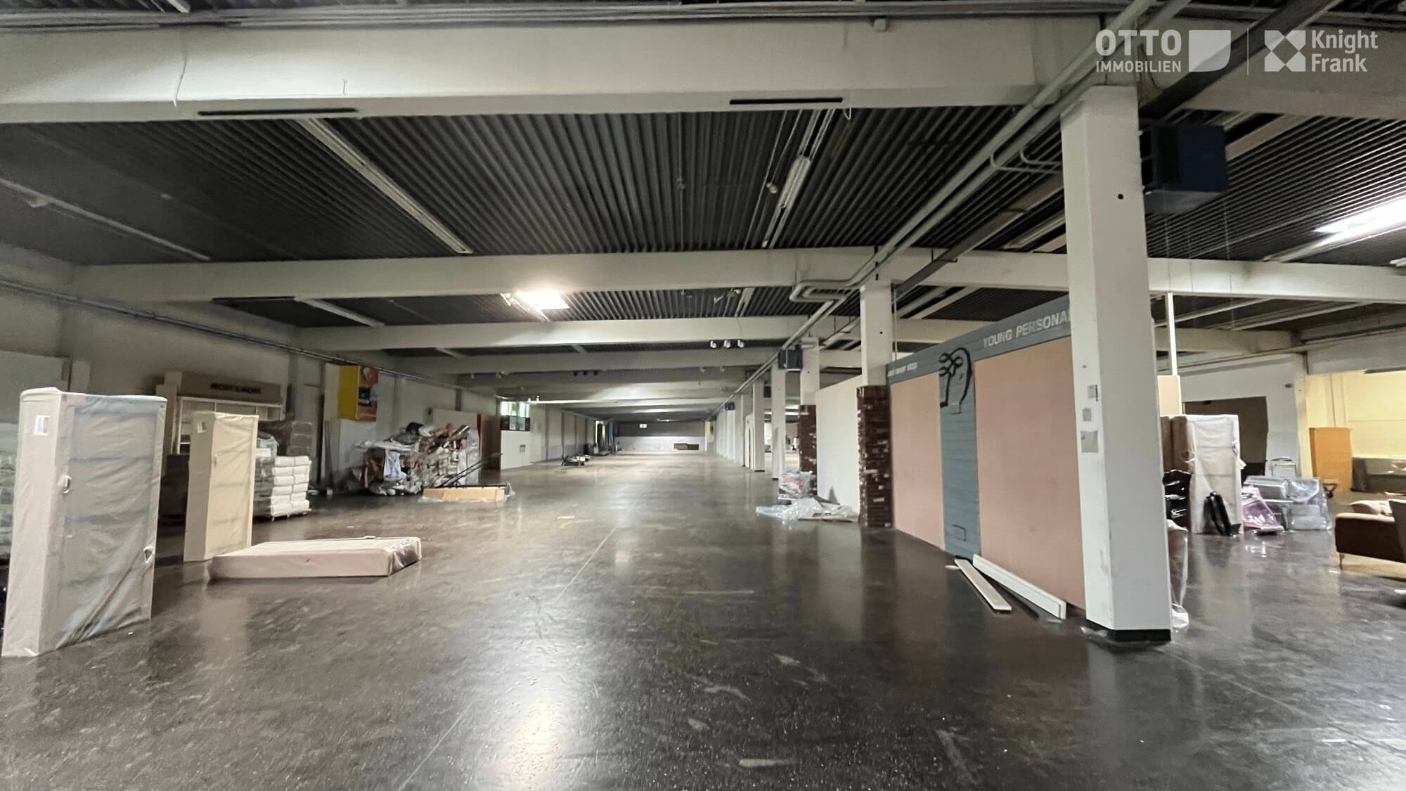 Hallenobjekte an der U1 / Wien-Nord