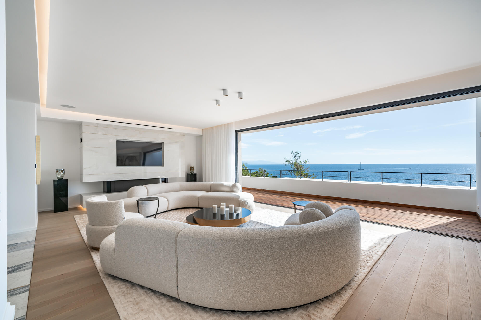 Eine exklusive Villa direkt am Meer