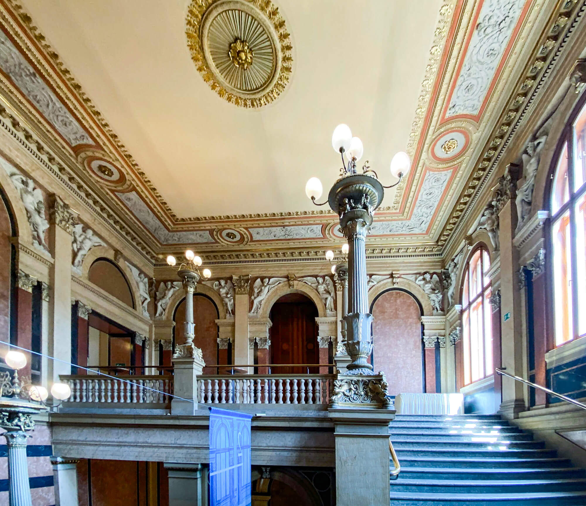 Modern office in the historic Vienna Stock Exchange